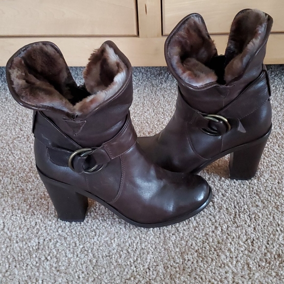 Meucci Booties - Picture 4 of 8